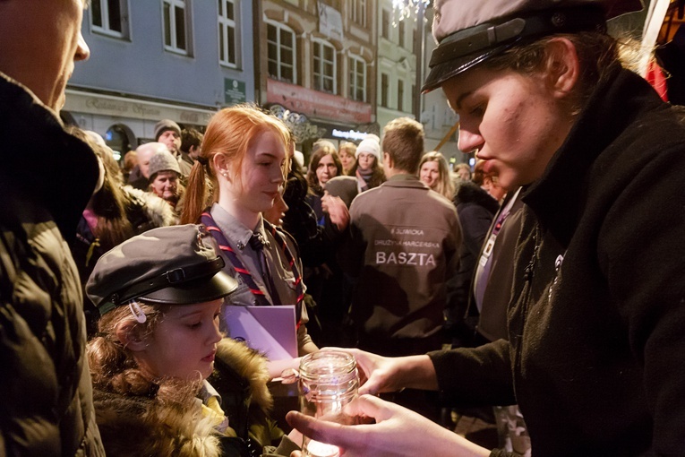 Betlejemskie Światło Pokoju w Gliwicach