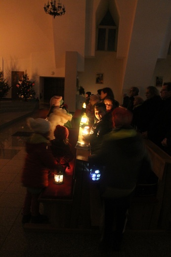 ​Roraty u Matki Bożej Częstochowskiej w Legnicy