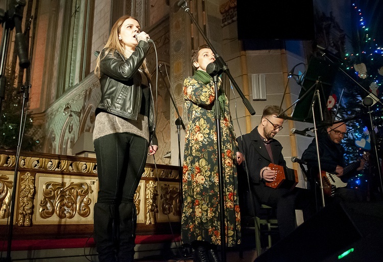 Charytatywny Koncert Bożonarodzeniowy, cz. 1