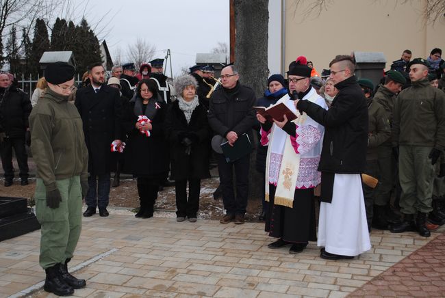 Rudnik nad Sanem: Odsłonięcie pomników