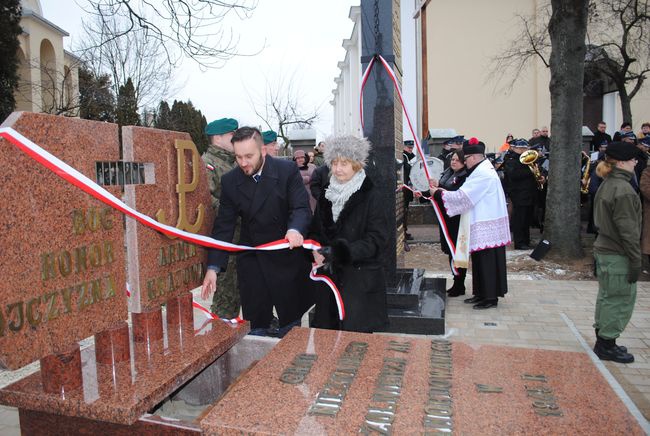 Rudnik nad Sanem: Odsłonięcie pomników