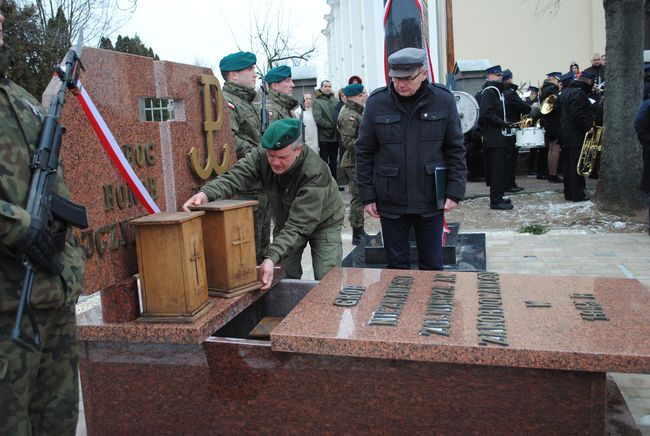 Rudnik nad Sanem: Odsłonięcie pomników