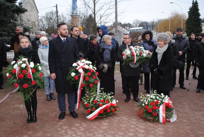 Rudnik nad Sanem: Odsłonięcie pomników