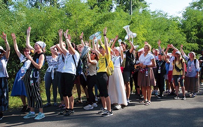 W sierpniu tradycyjnie będziemy pielgrzymować do tronu Pani Jasnogórskiej. Pielgrzymka piesza rozpocznie się 28 lipca, a rowerowa – 5 sierpnia. Do Maryi pątnicy dotrą 11 sierpnia.