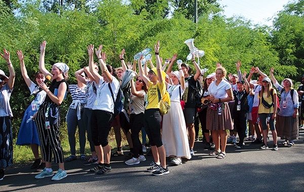 W sierpniu tradycyjnie będziemy pielgrzymować do tronu Pani Jasnogórskiej. Pielgrzymka piesza rozpocznie się 28 lipca, a rowerowa – 5 sierpnia. Do Maryi pątnicy dotrą 11 sierpnia.