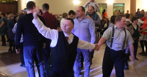 Sylwestrowy Bal Integracyjny dla Osób Niepełnosprawnych