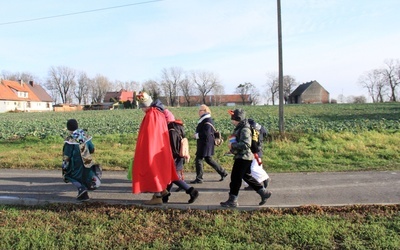 Leży niebożatko na kusku sinie. Kolędują po morawsku