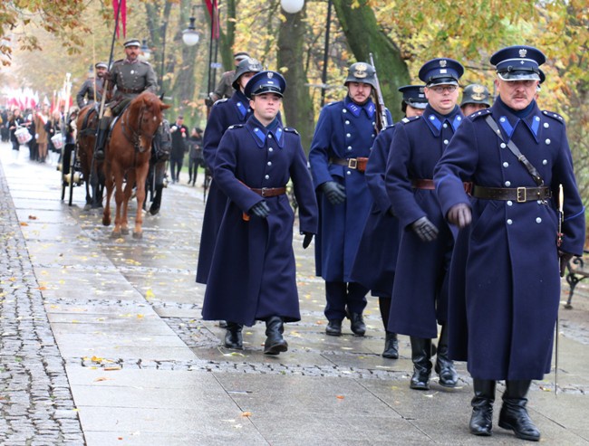 Listopad. Ulicami Radomia przeszedł XV Marsz Wolności.