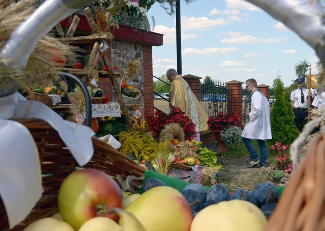 Sierpień. Pielgrzymka do Jarosławic na odpust Wniebowzięcia NMP.