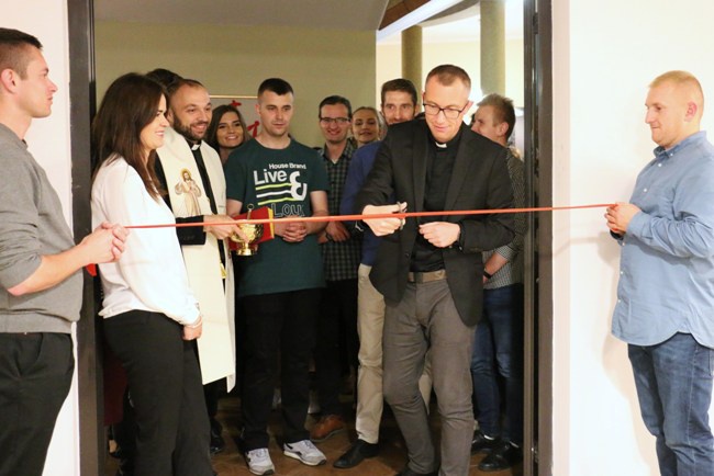 Maj. Akademicka Wspólnota Jonasza, działająca przy Duszpasterstwie Akademickim w Radomiu zaprosiła na otwarcie kawiarenki.