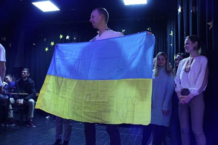 ESM 2019. Święto narodów - sylwester Taize na Karłowicach