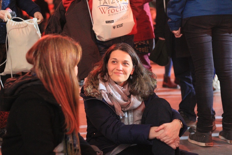 Taizé - Wrocław. Wieczorna modlitwa z bratem Aloisem, przeorem Wspólnoty.