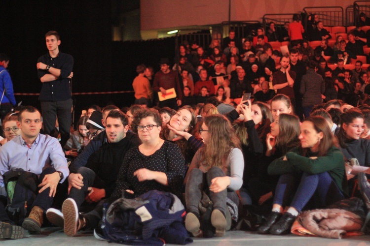 Taizé - Wrocław. Wieczorna modlitwa z bratem Aloisem, przeorem Wspólnoty.