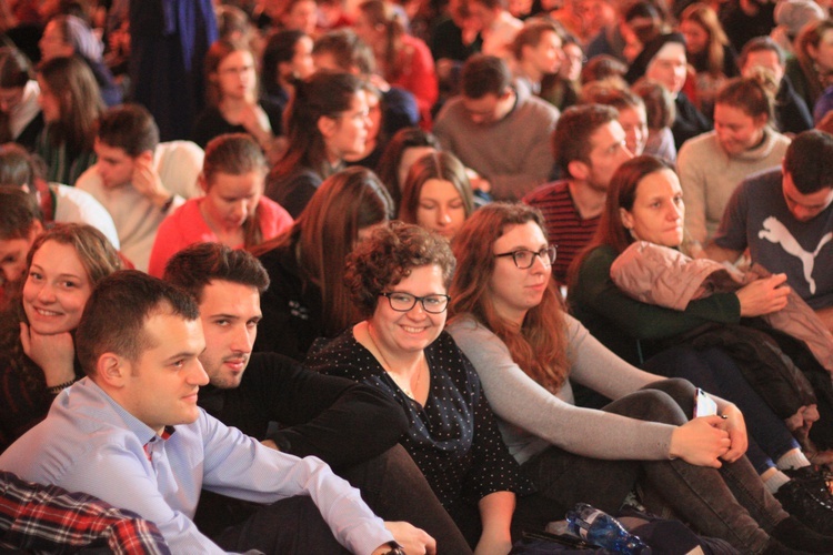 Taizé - Wrocław. Wieczorna modlitwa z bratem Aloisem, przeorem Wspólnoty.