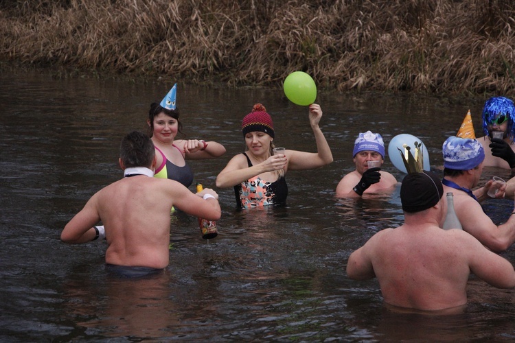 Skierniewicki klub Morsa "Lodołamacz"