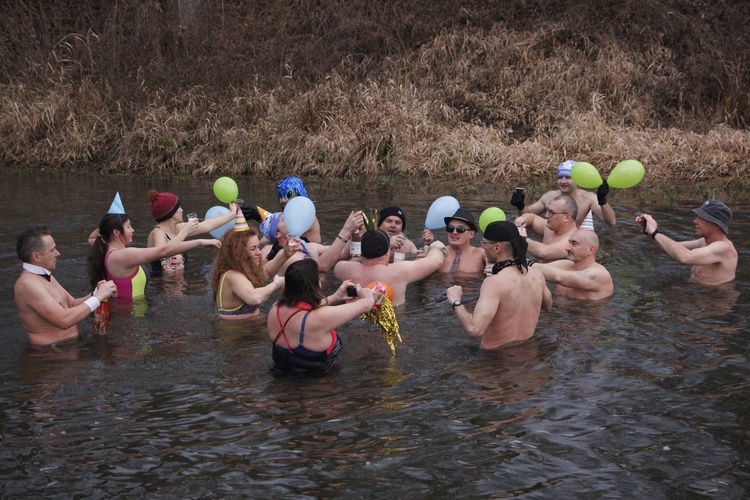 Skierniewicki klub Morsa "Lodołamacz"