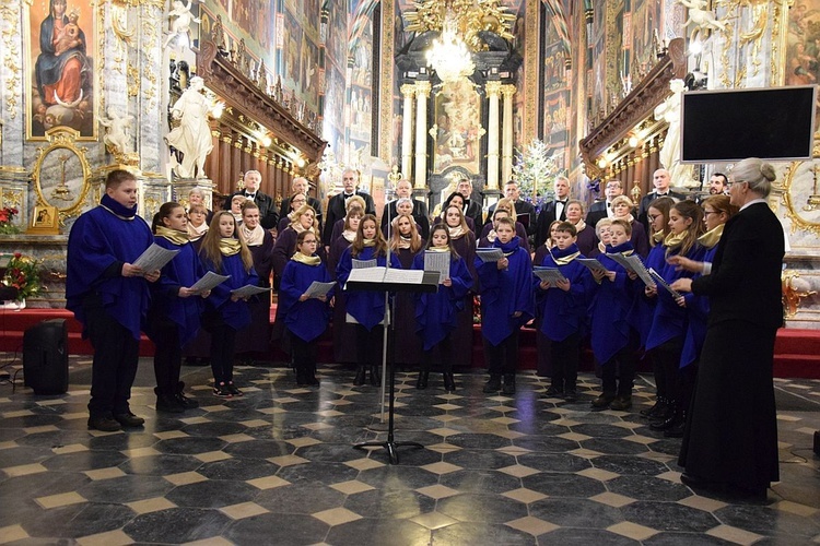 Koncert kolęd w sandomierskiej bazylice