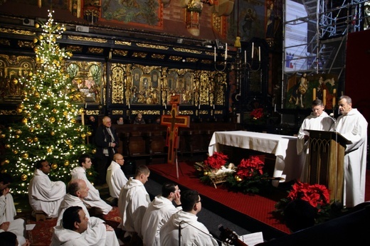 Spotkanie z braćmi z Taizé w kościele Mariackim w Krakowie