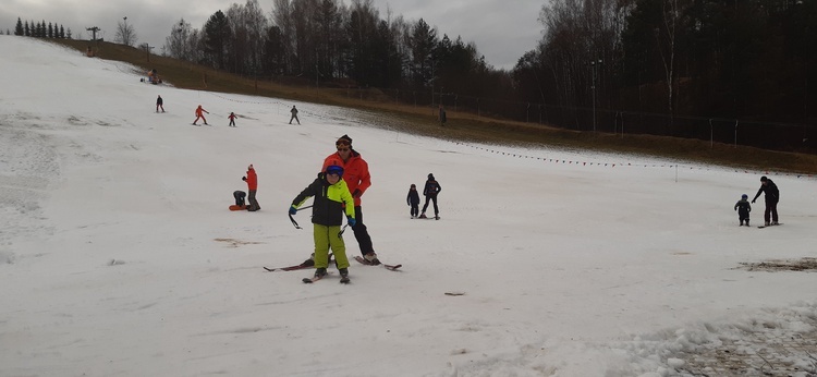 Bytom. Narty idą w ruch. Ośrodek Sport Dolina w Suchej Górze został otwarty