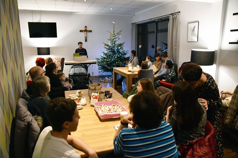 Kolędowanie w kawiarni "Kawa z duszą"