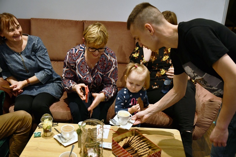 Kolędowanie w kawiarni "Kawa z duszą"