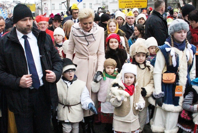 Kard. Nycz: Wszyscy jesteśmy zaproszeni do żłóbka