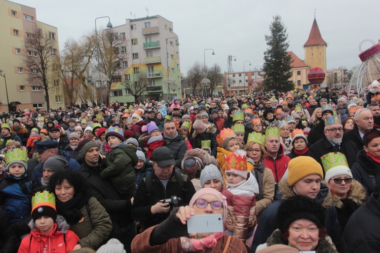 Orszakowe niebo w Lubinie