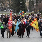 Orszak w Nowej Dębie