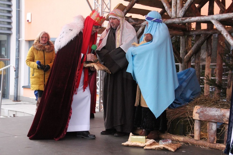 Orszak w Nowej Dębie