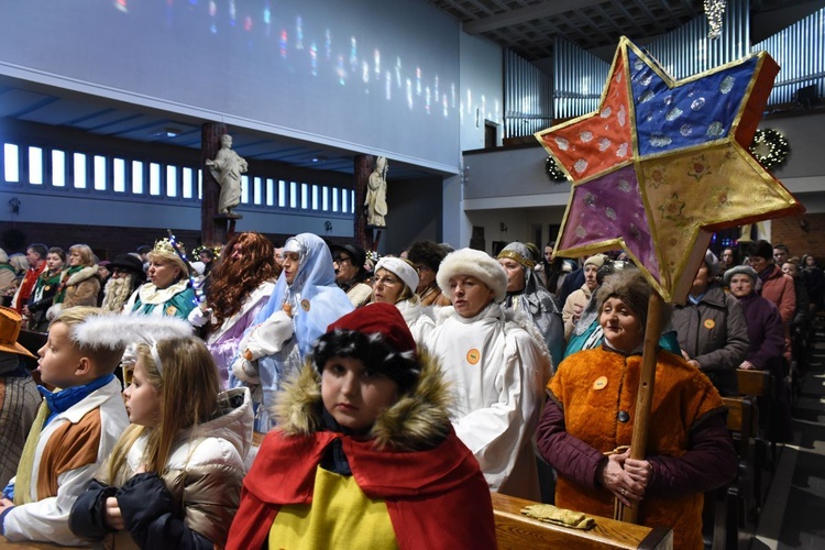 Przed orszakiem w Biadolinach dziękowano za tegoroczną kolędę misyjną podczas Mszy św.