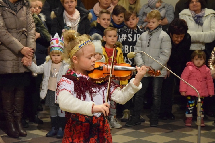 Pszów - koncert "Cuda, cuda ogłaszają"