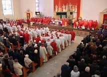 Ile osób chodzi do kościoła w diecezji zielonogórsko-gorzowskiej?