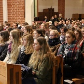 Policzono wiernych w kościołach.