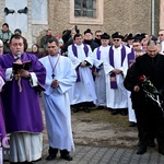 Starczów pożegnał ks. Wojciecha Jasińskiego, proboszcza.