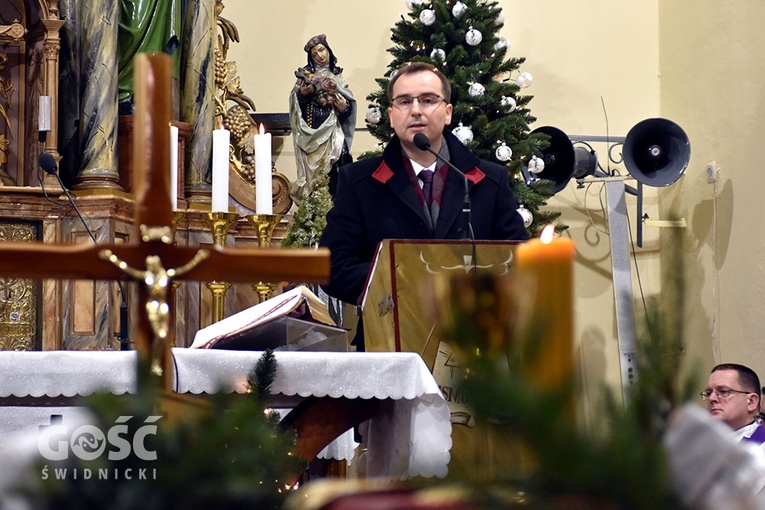 Starczów pożegnał ks. Wojciecha Jasińskiego, proboszcza.