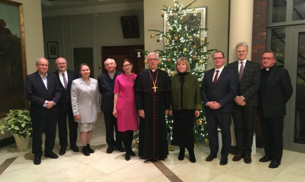 Katowice. Abp Skworc spotkał się z Radą Społeczną