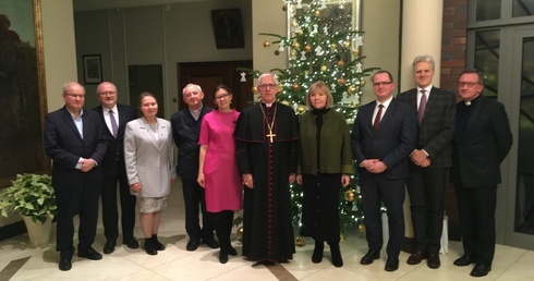 Katowice. Abp Skworc spotkał się z Radą Społeczną