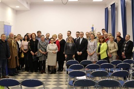 Po spotkaniu w "Arce" z Ordo Iuris i Centrum Życia i Rodziny. Obok ks. Sławomira Adamczyka z lewej stoją Tymoteusz Zych i Kazimierz Przeszowski.