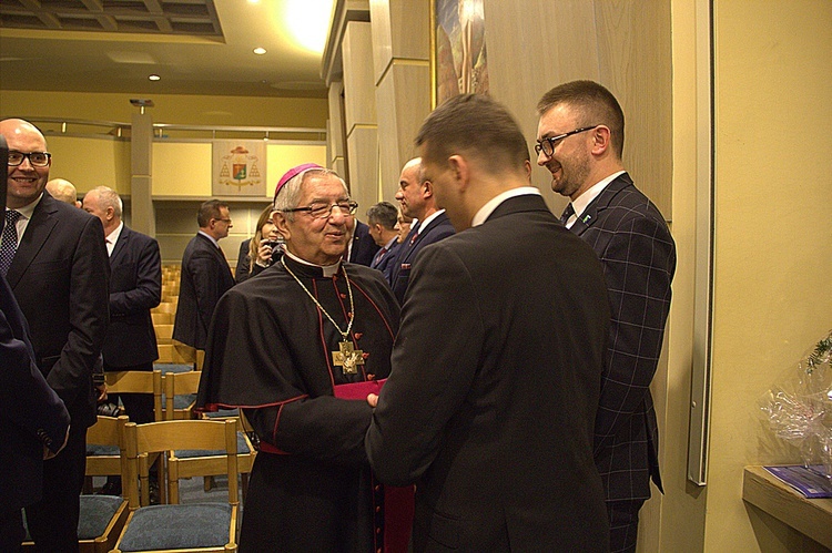 Samorządowcy z opłatkiem u metropolity gdańskiego