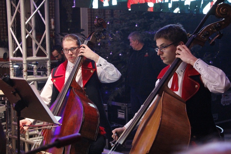 Żyrardów. Koncert kolęd i pastorałek zespołu Mazowsze