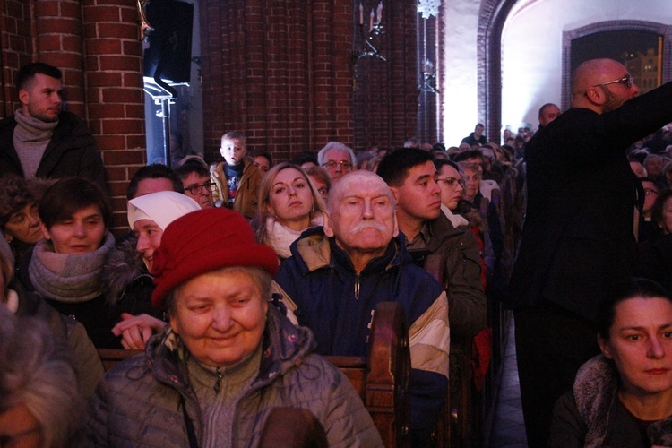 Żyrardów. Koncert kolęd i pastorałek zespołu Mazowsze