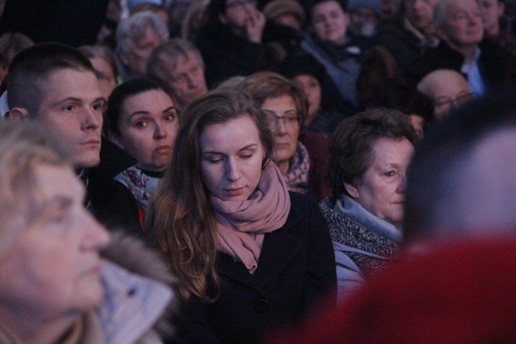 Żyrardów. Koncert kolęd i pastorałek zespołu Mazowsze