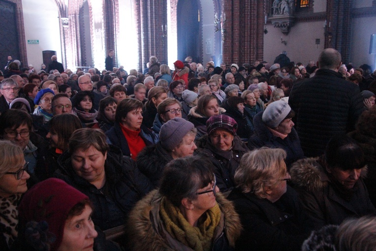 Żyrardów. Koncert kolęd i pastorałek zespołu Mazowsze