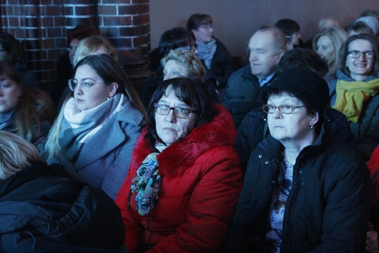 Żyrardów. Koncert kolęd i pastorałek zespołu Mazowsze