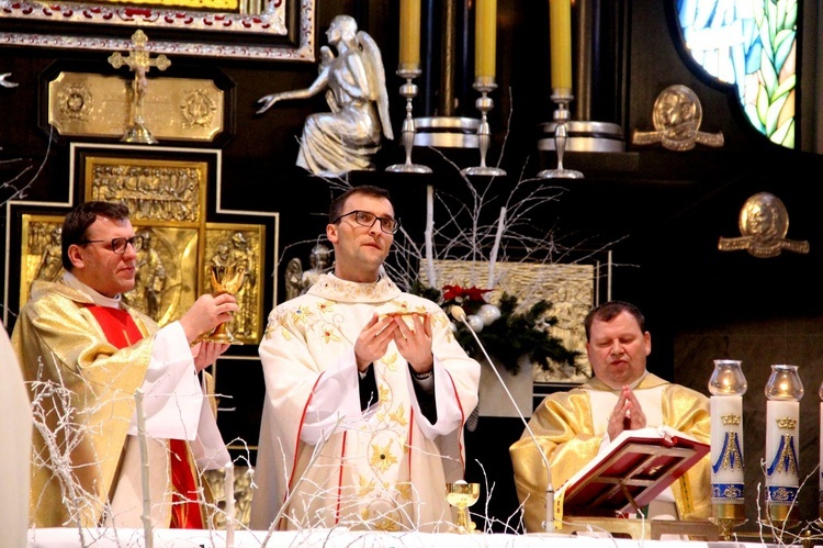 Borzęcin Dolny. Poświęcenie figury Matki Bożej Fatimskiej