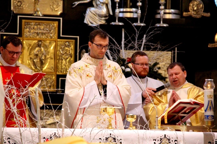 Borzęcin Dolny. Poświęcenie figury Matki Bożej Fatimskiej