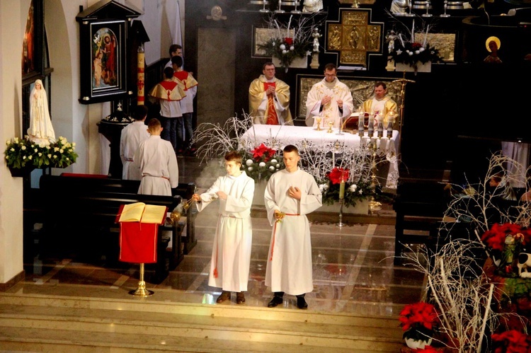 Borzęcin Dolny. Poświęcenie figury Matki Bożej Fatimskiej