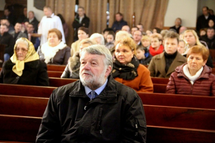 Borzęcin Dolny. Poświęcenie figury Matki Bożej Fatimskiej