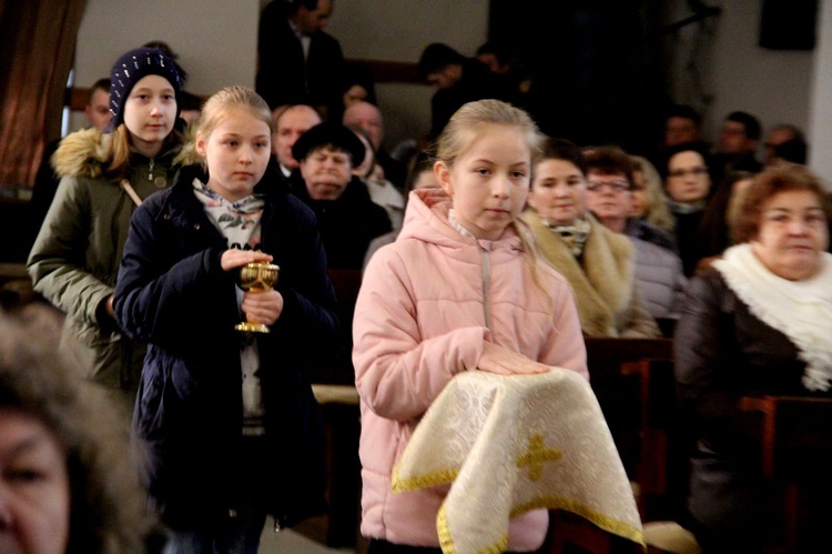 Borzęcin Dolny. Poświęcenie figury Matki Bożej Fatimskiej