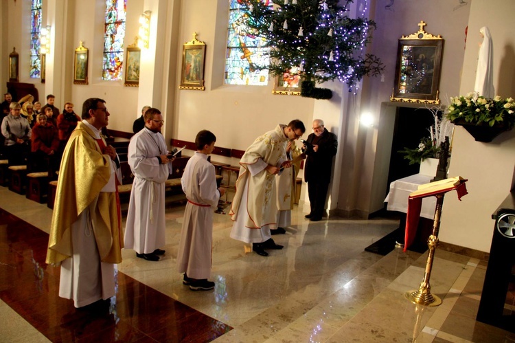 Borzęcin Dolny. Poświęcenie figury Matki Bożej Fatimskiej